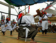 �~�e�B�A�M